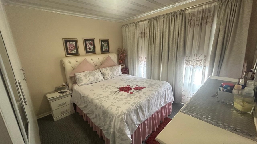 2 Bedroom Property for Sale in Beyers Park Gauteng