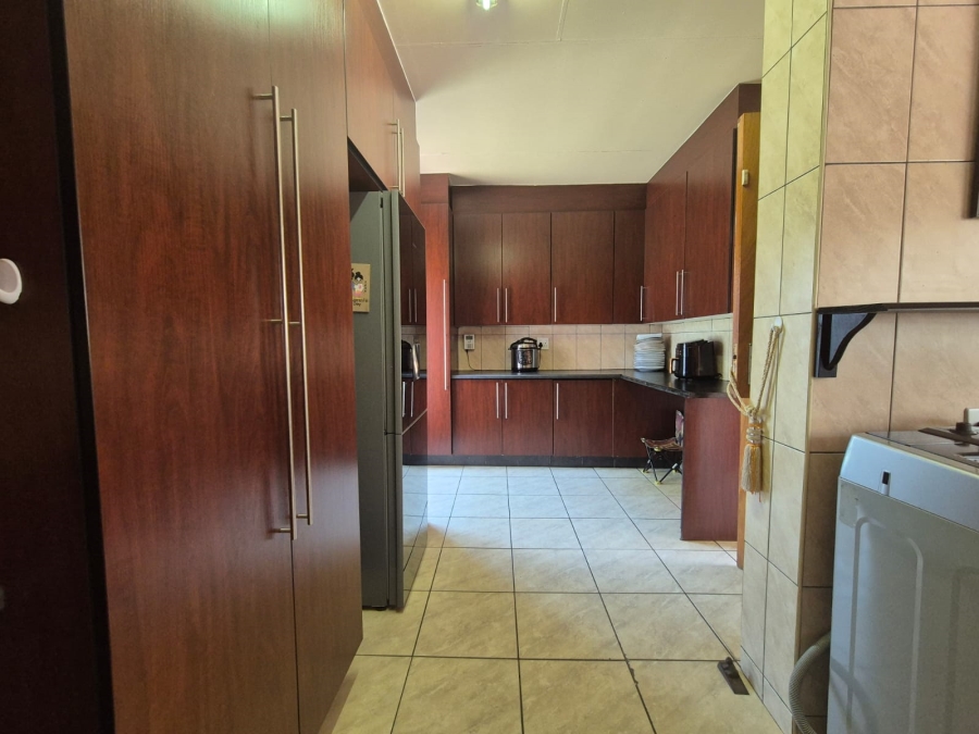 3 Bedroom Property for Sale in Falcon Ridge Gauteng