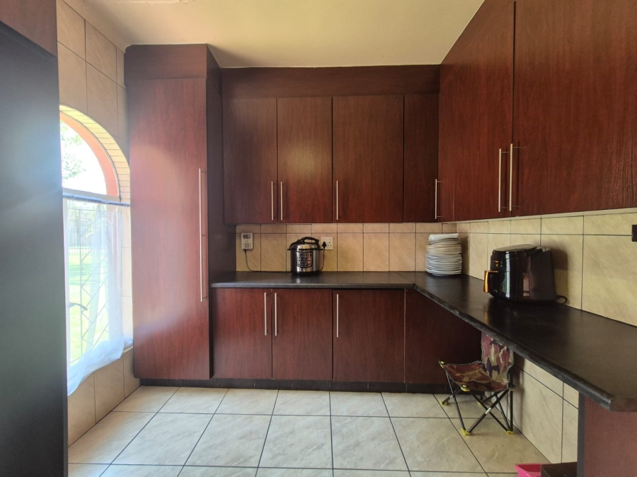 3 Bedroom Property for Sale in Falcon Ridge Gauteng