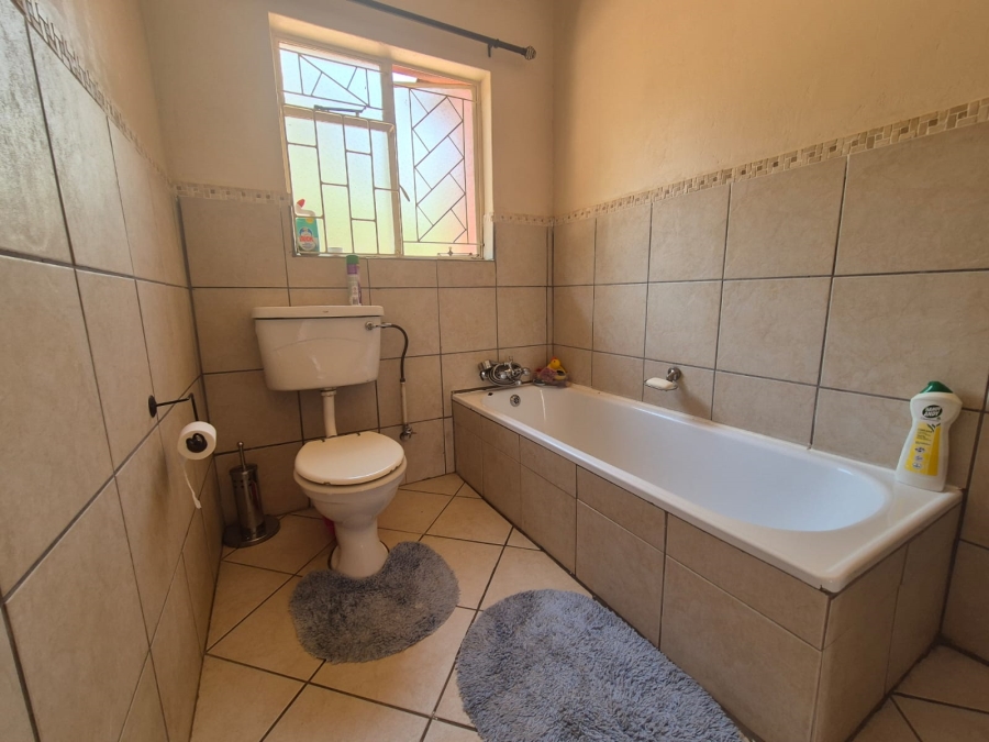 3 Bedroom Property for Sale in Falcon Ridge Gauteng