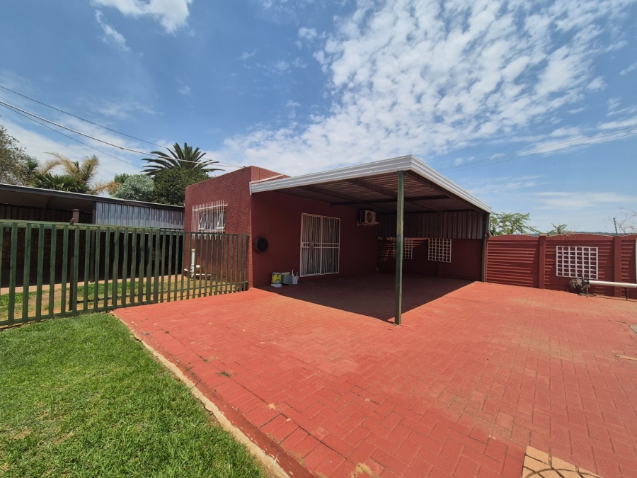 3 Bedroom Property for Sale in Falcon Ridge Gauteng