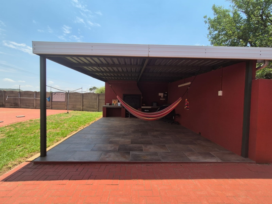 3 Bedroom Property for Sale in Falcon Ridge Gauteng