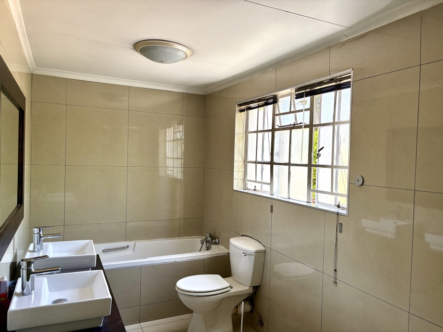 3 Bedroom Property for Sale in Bryanston West Gauteng