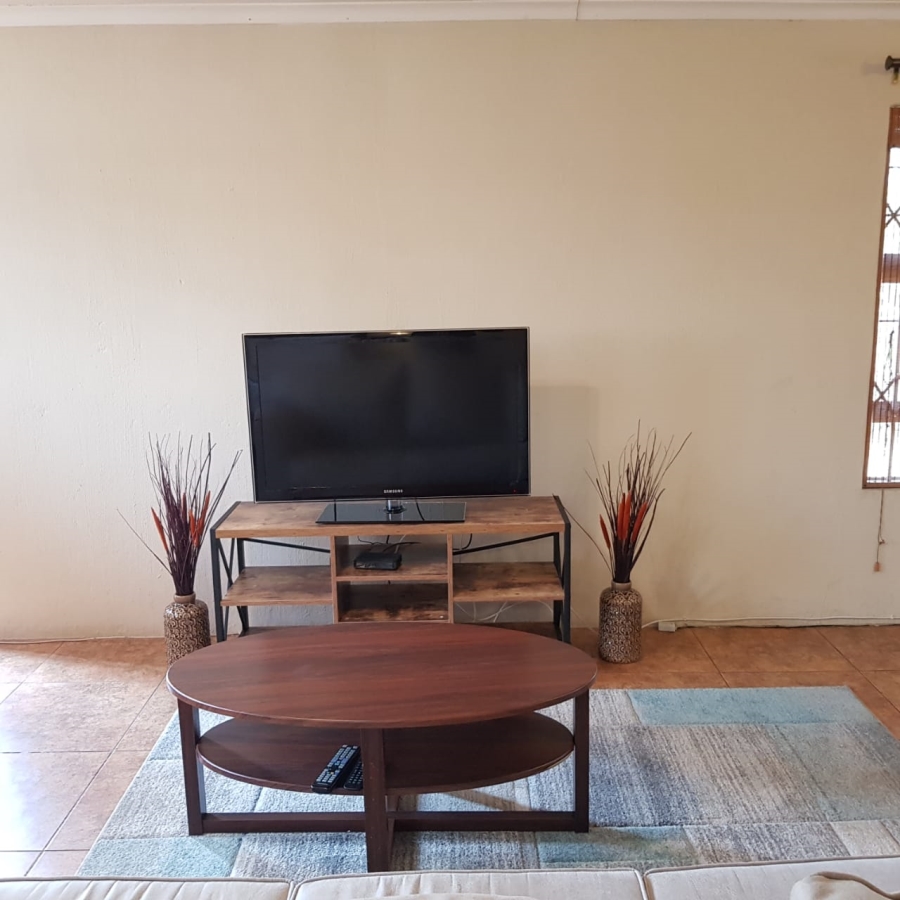 1 Bedroom Property for Sale in Buccleuch Gauteng