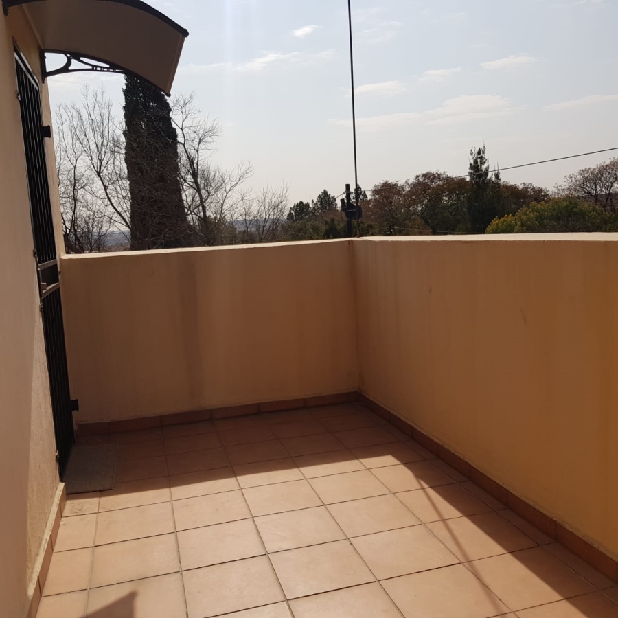 1 Bedroom Property for Sale in Buccleuch Gauteng