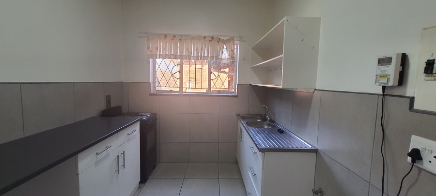 To Let 2 Bedroom Property for Rent in Chrisville Gauteng