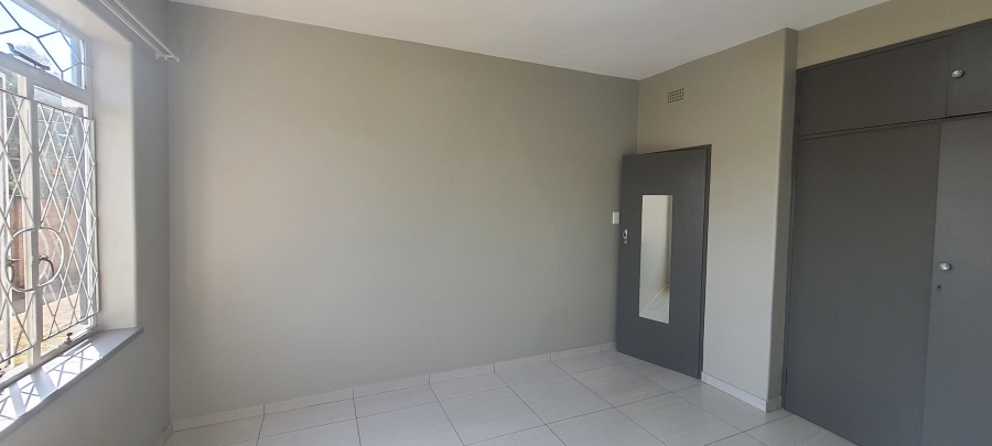 To Let 2 Bedroom Property for Rent in Chrisville Gauteng