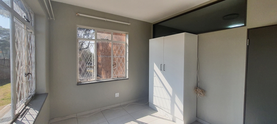 To Let 2 Bedroom Property for Rent in Chrisville Gauteng