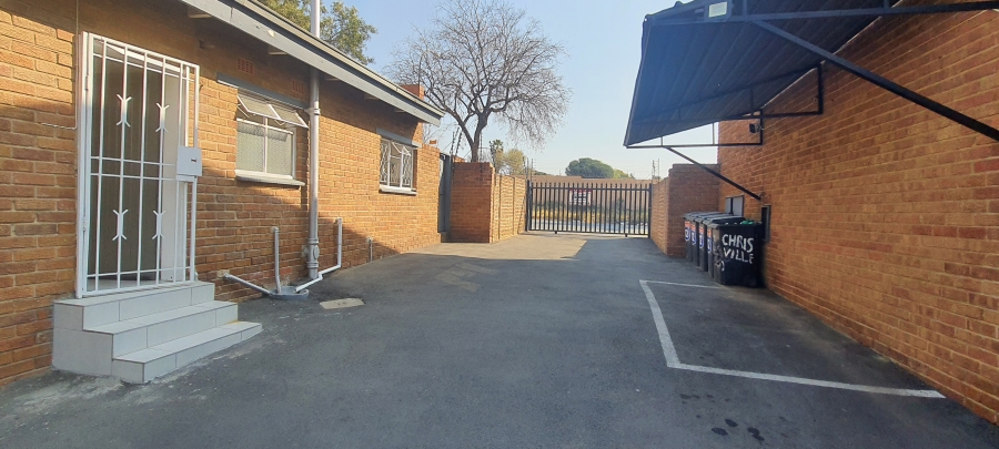 To Let 2 Bedroom Property for Rent in Chrisville Gauteng