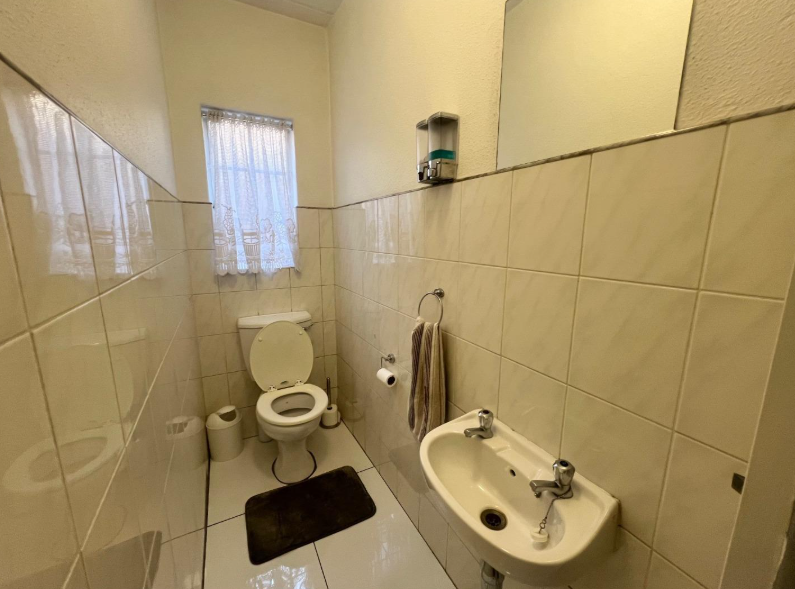 2 Bedroom Property for Sale in New Redruth Gauteng