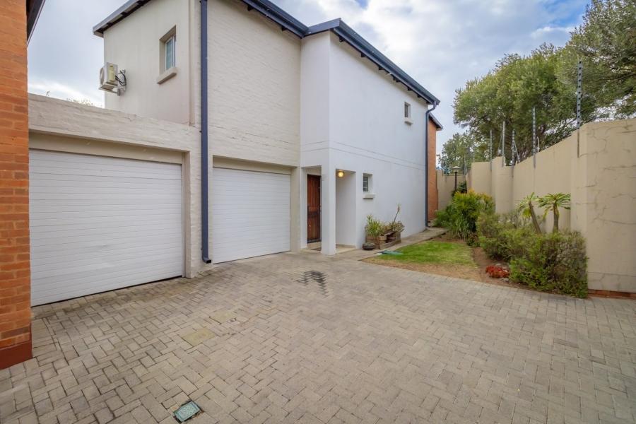 3 Bedroom Property for Sale in Fourways Gauteng