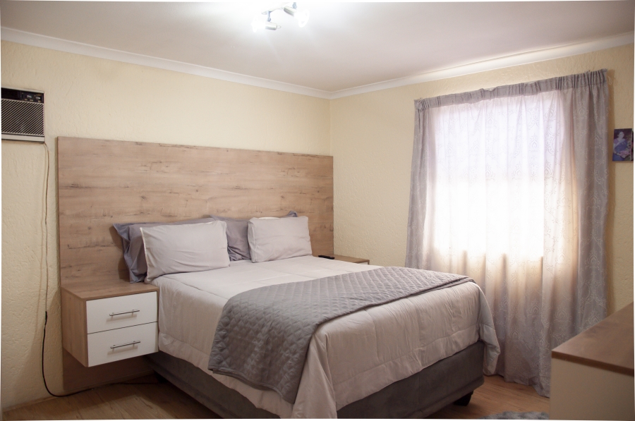 4 Bedroom Property for Sale in Halfway Gardens Gauteng