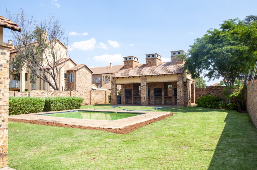 2 Bedroom Property for Sale in Halfway Gardens Gauteng