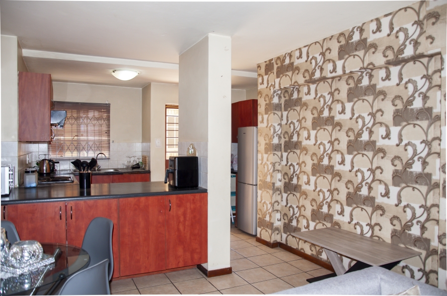 2 Bedroom Property for Sale in Halfway Gardens Gauteng