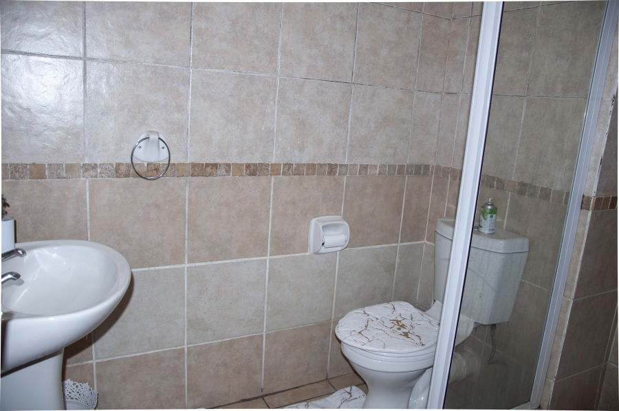 2 Bedroom Property for Sale in Halfway Gardens Gauteng