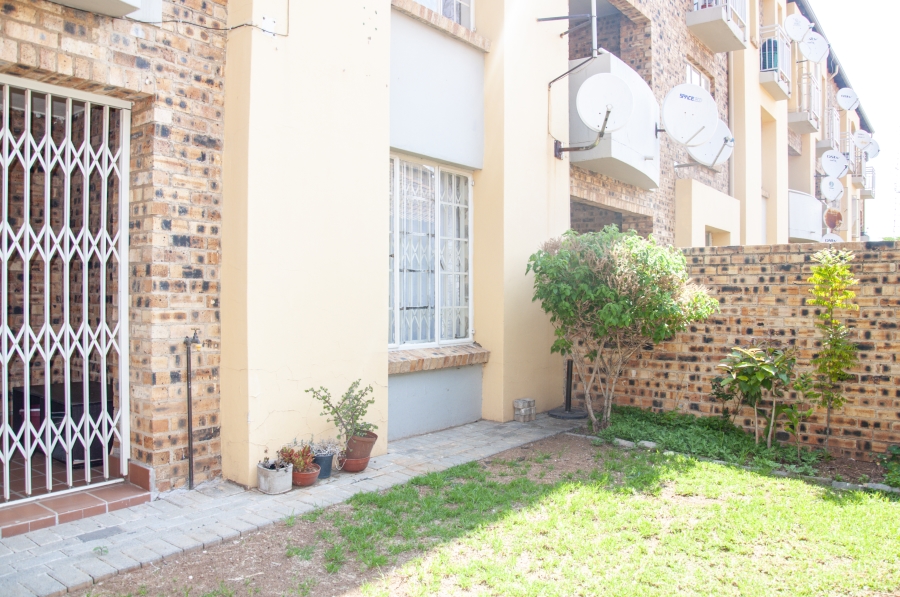 2 Bedroom Property for Sale in Halfway Gardens Gauteng