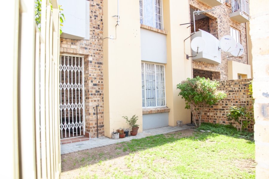 2 Bedroom Property for Sale in Halfway Gardens Gauteng