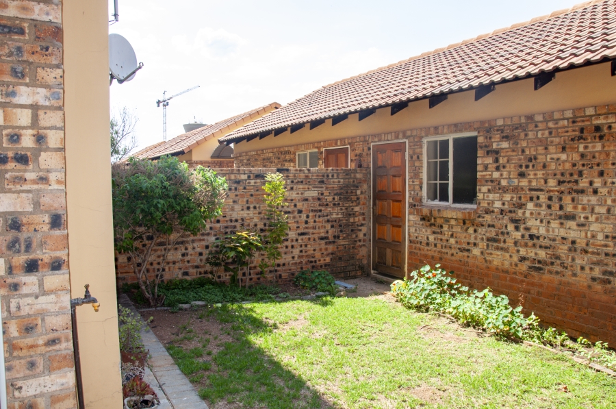 2 Bedroom Property for Sale in Halfway Gardens Gauteng