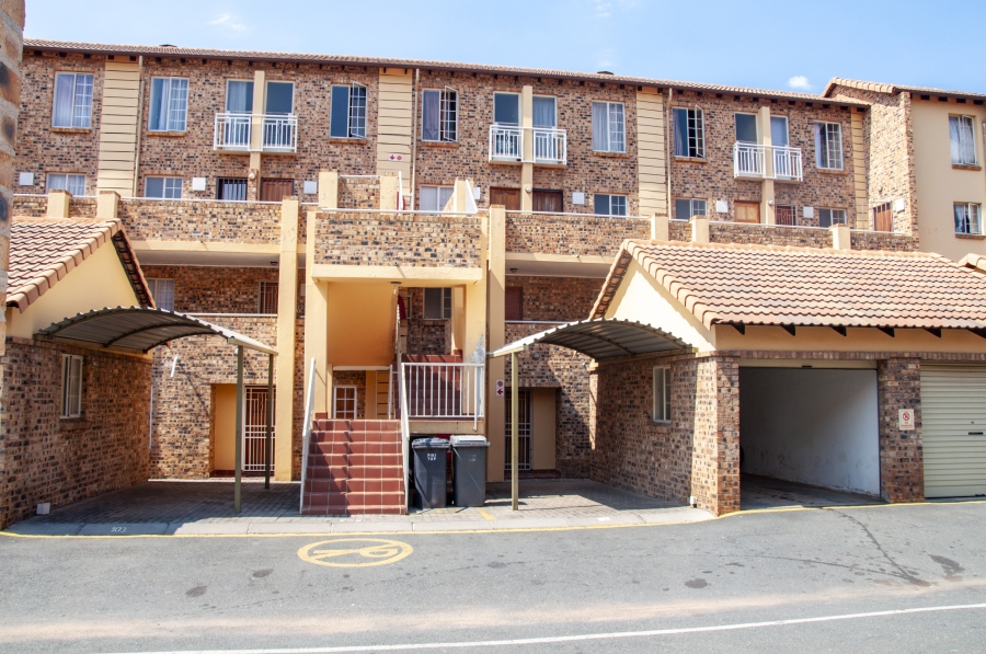 2 Bedroom Property for Sale in Halfway Gardens Gauteng