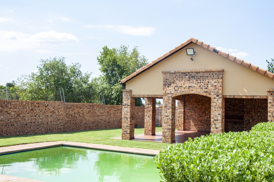 2 Bedroom Property for Sale in Halfway Gardens Gauteng