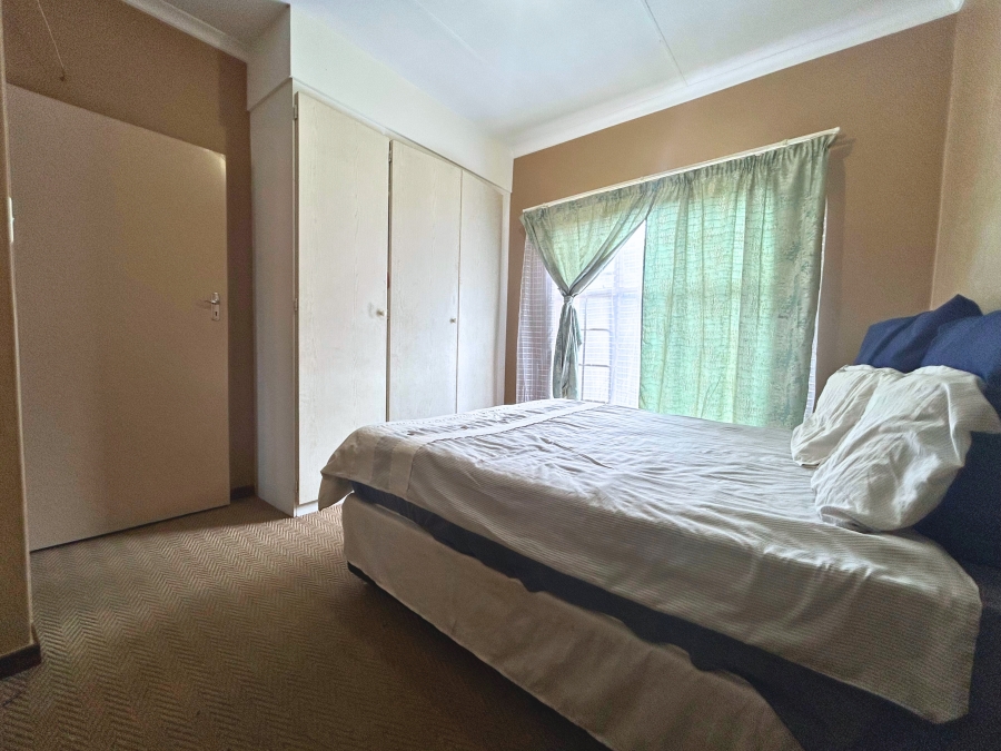 2 Bedroom Property for Sale in Die Hoewes Gauteng