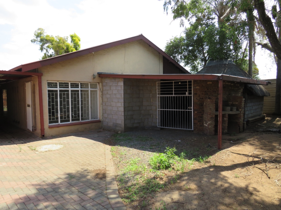 4 Bedroom Property for Sale in Booysens Gauteng