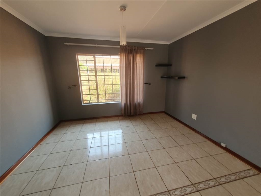 To Let 3 Bedroom Property for Rent in Dorandia Gauteng