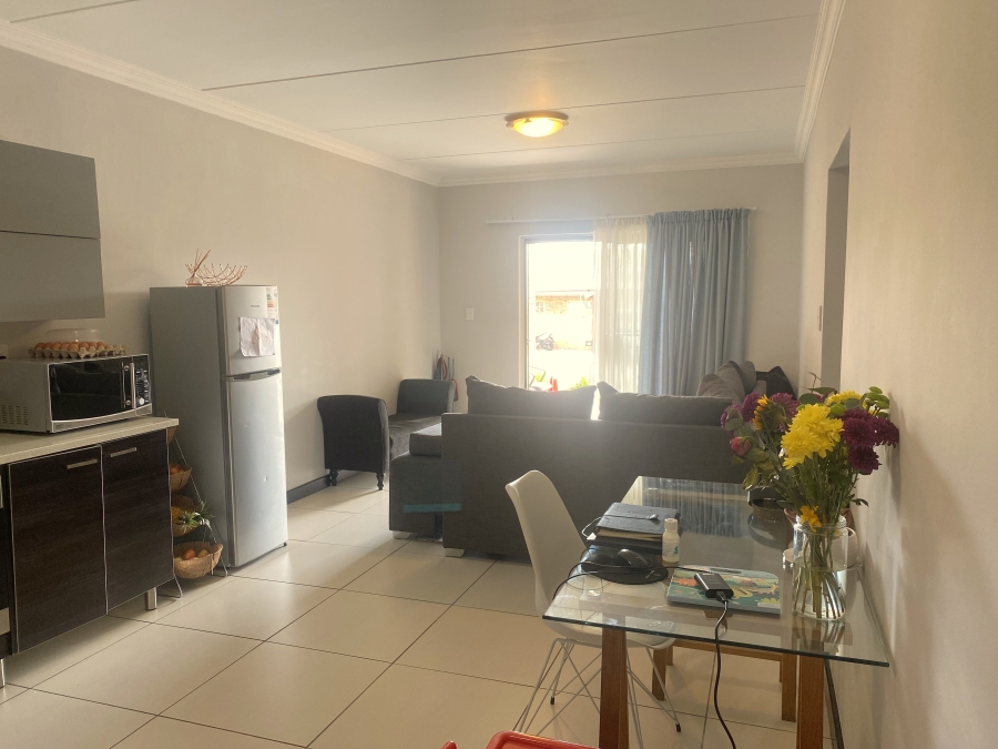 2 Bedroom Property for Sale in Rooihuiskraal North Gauteng