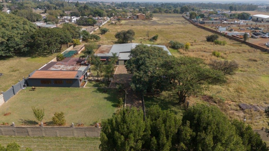 Commercial Property for Sale in Tedderfield A H Gauteng