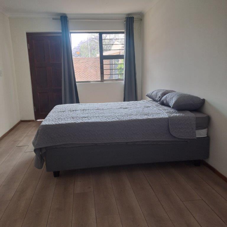 To Let 1 Bedroom Property for Rent in Highlands North Gauteng