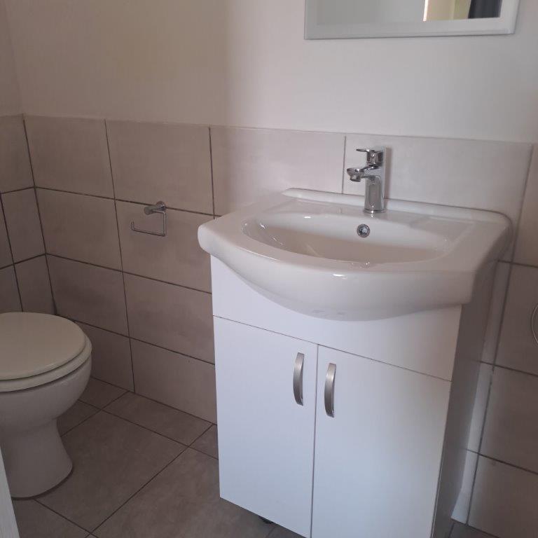 To Let 1 Bedroom Property for Rent in Highlands North Gauteng