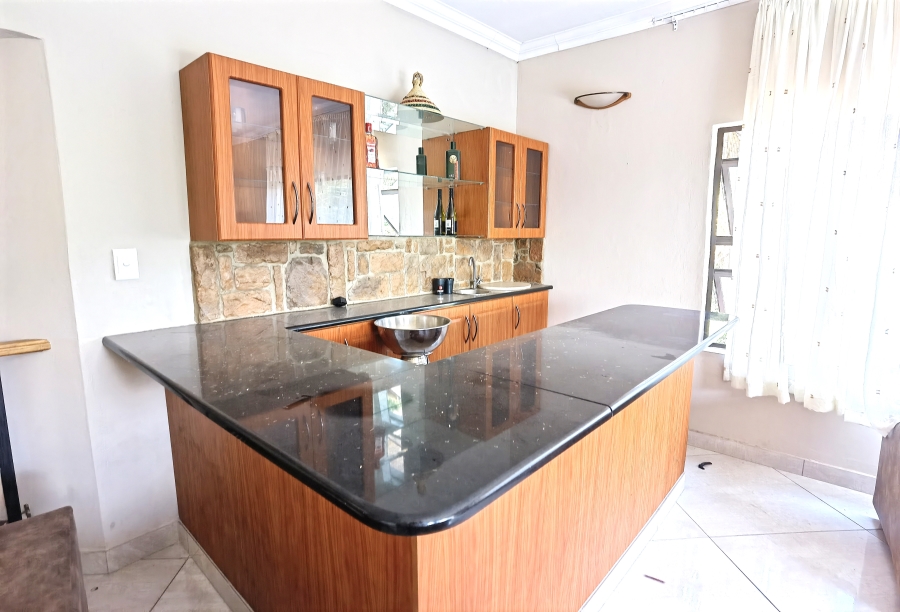 5 Bedroom Property for Sale in Blue Valley Golf Estate Gauteng