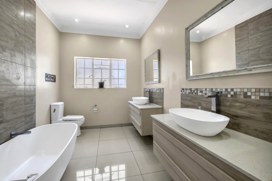 5 Bedroom Property for Sale in Hyde Park Gauteng