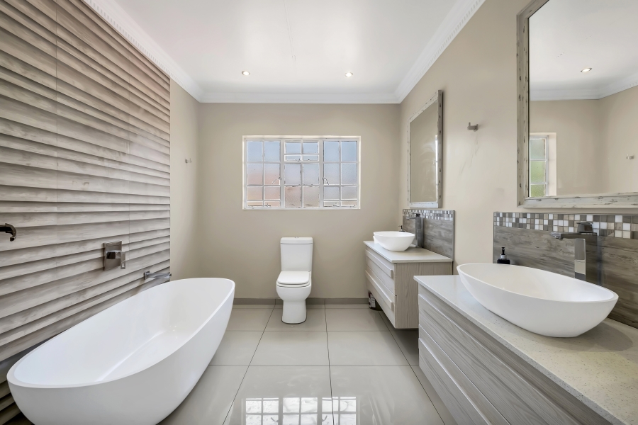 5 Bedroom Property for Sale in Hyde Park Gauteng