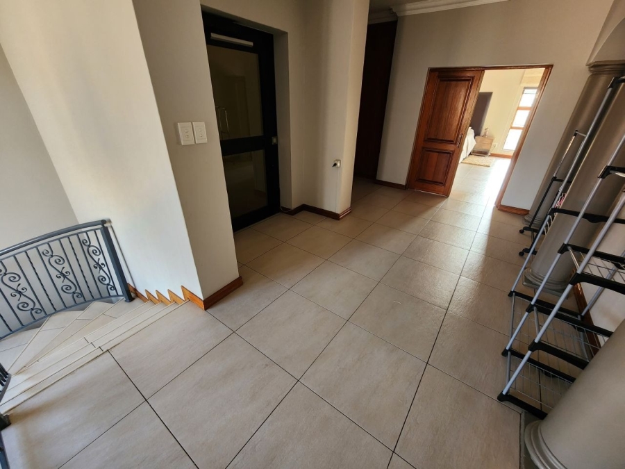 5 Bedroom Property for Sale in Beyers Park Gauteng