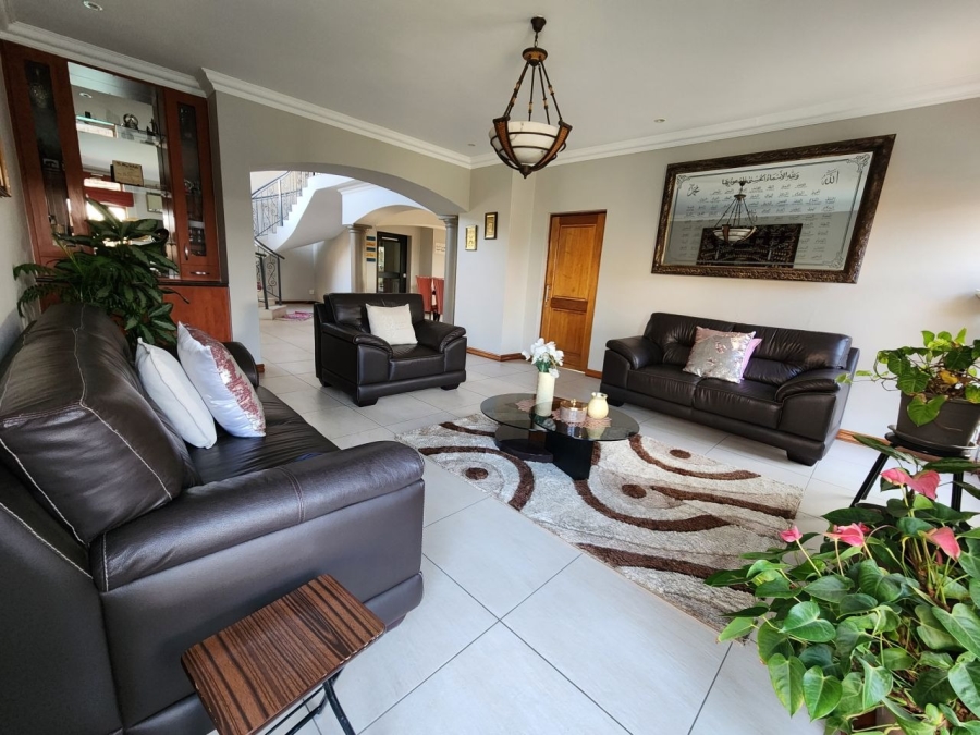 5 Bedroom Property for Sale in Beyers Park Gauteng