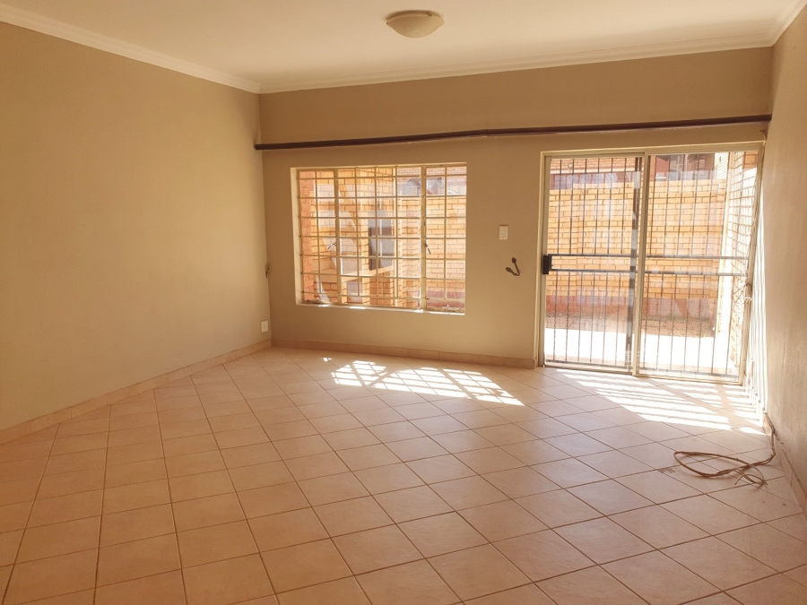 To Let 2 Bedroom Property for Rent in The Wilds Gauteng