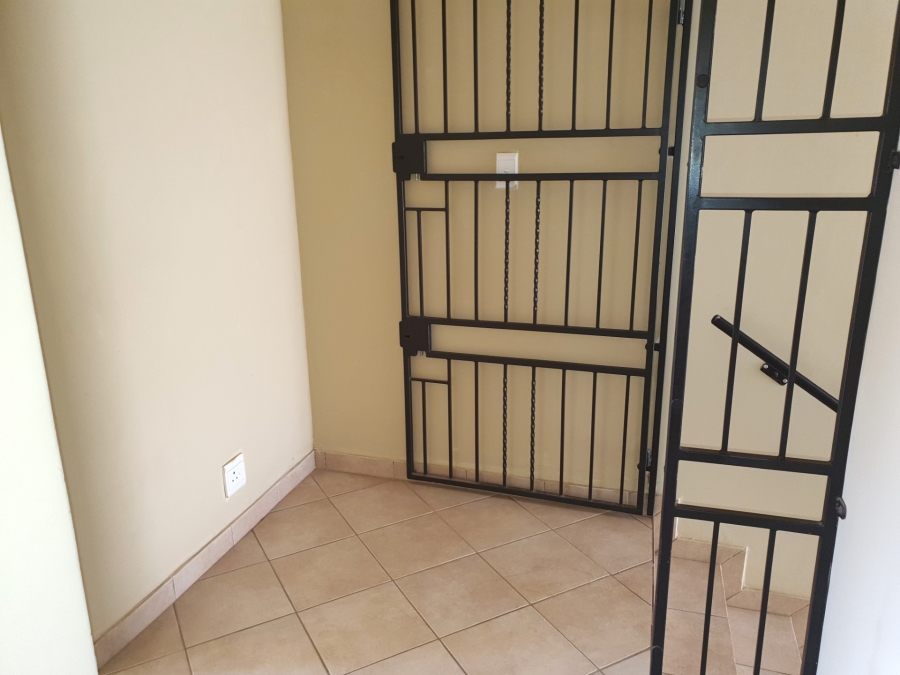 To Let 2 Bedroom Property for Rent in The Wilds Gauteng