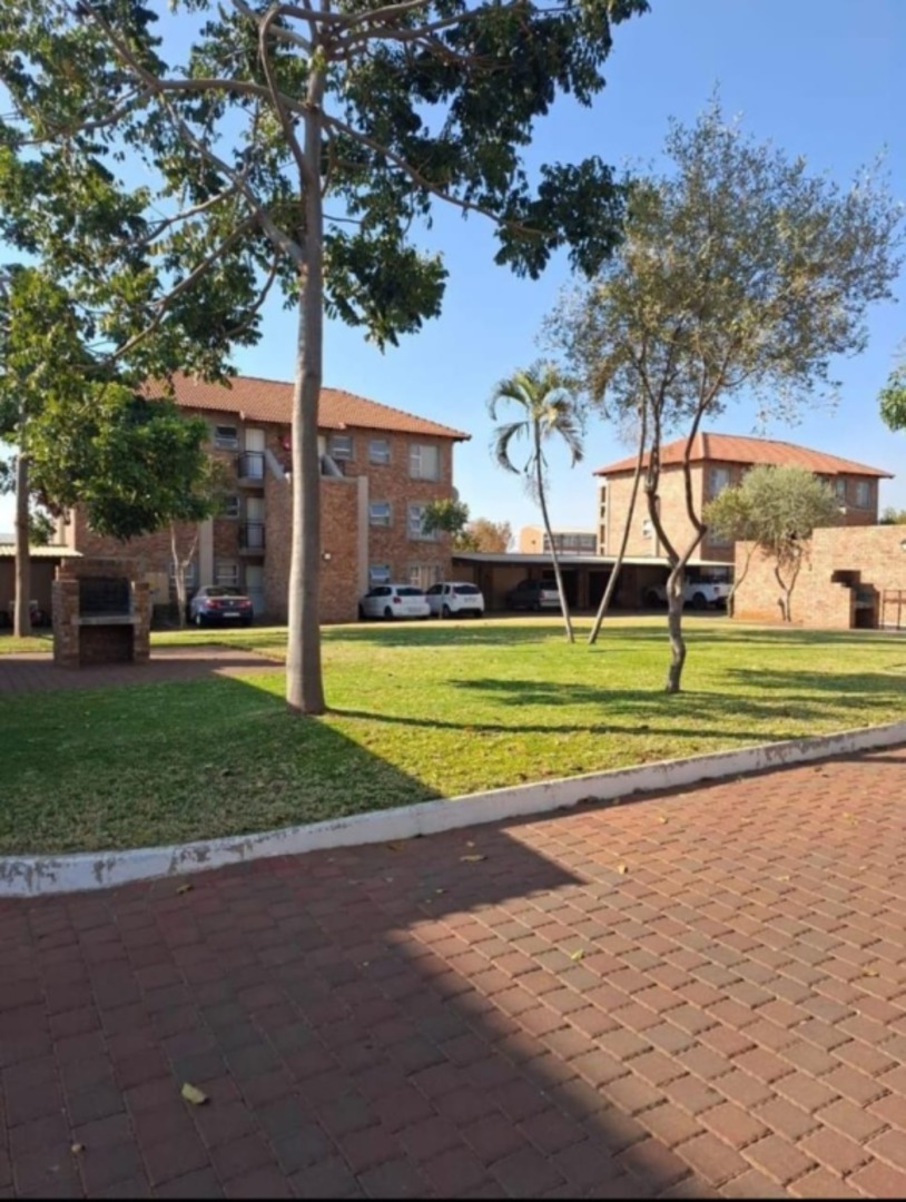 2 Bedroom Property for Sale in Montana Gauteng