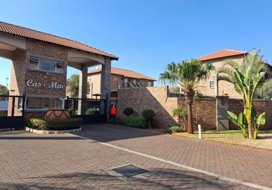 2 Bedroom Property for Sale in Montana Gauteng