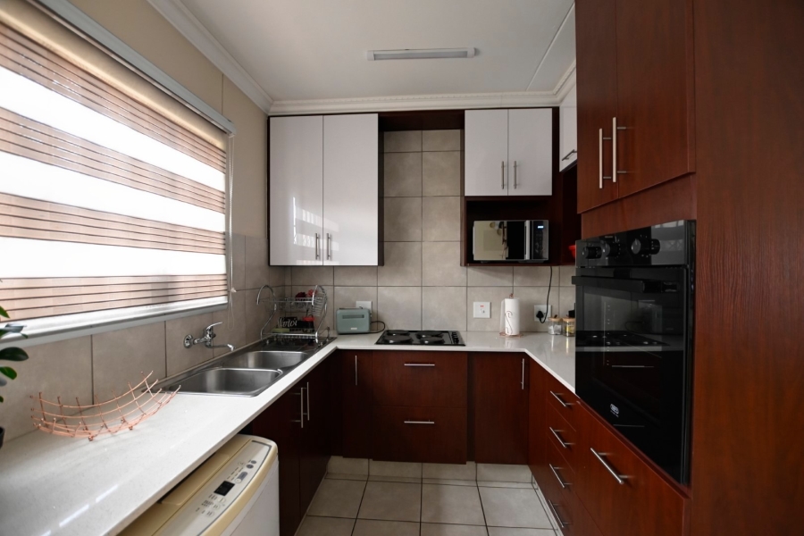 3 Bedroom Property for Sale in Annlin Gauteng