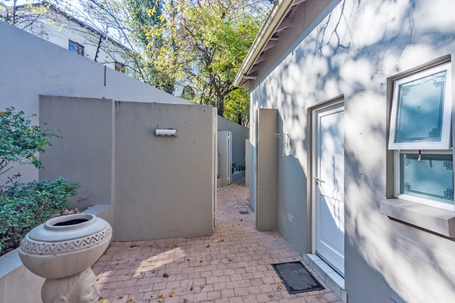 4 Bedroom Property for Sale in Atholl Gauteng