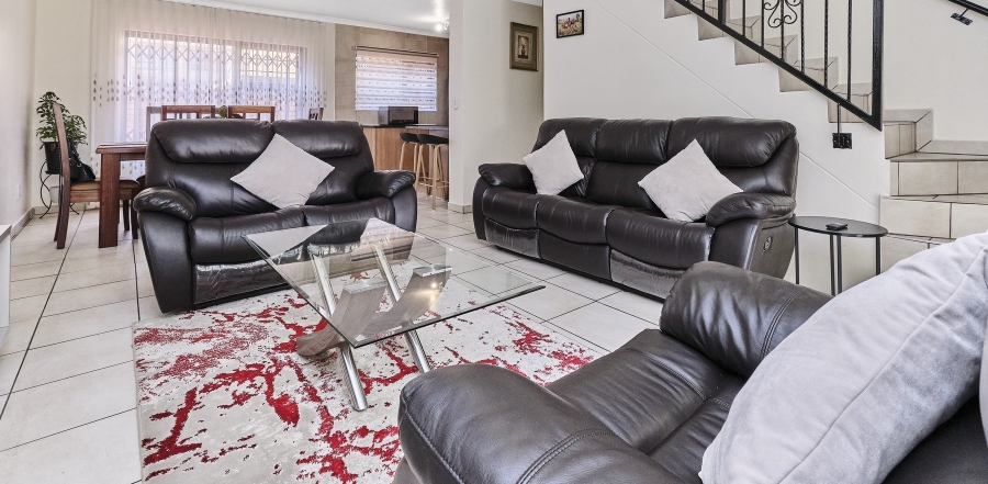 4 Bedroom Property for Sale in Honeydew Manor Gauteng