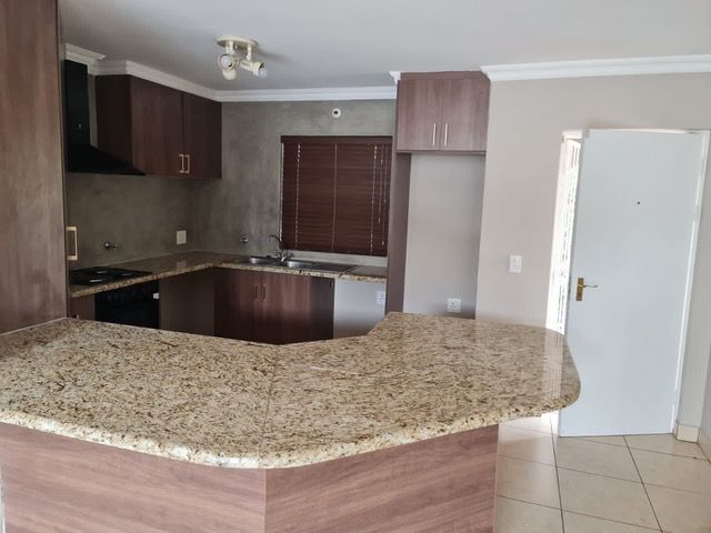 To Let 3 Bedroom Property for Rent in Rivonia Gauteng