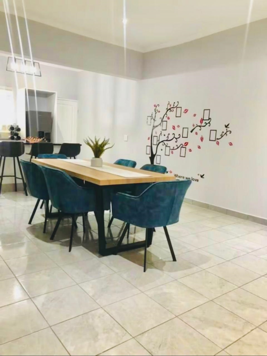 To Let 4 Bedroom Property for Rent in Ferndale Gauteng