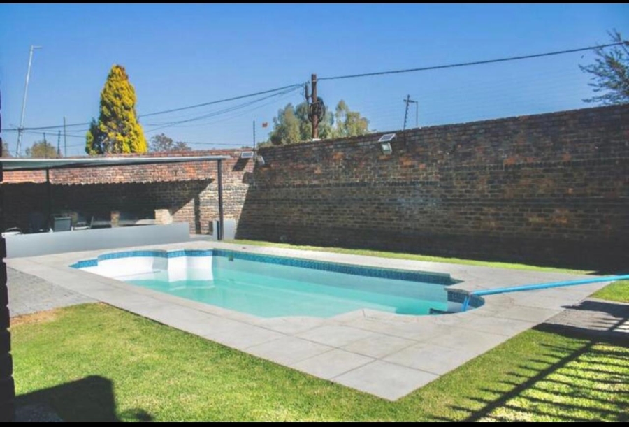 To Let 2 Bedroom Property for Rent in Ferndale Gauteng