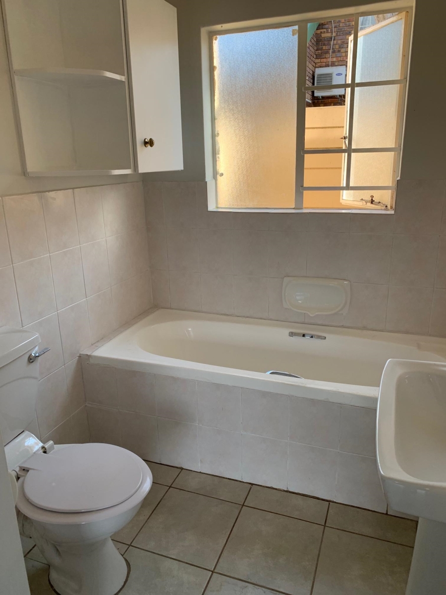 To Let 2 Bedroom Property for Rent in Wapadrand Gauteng