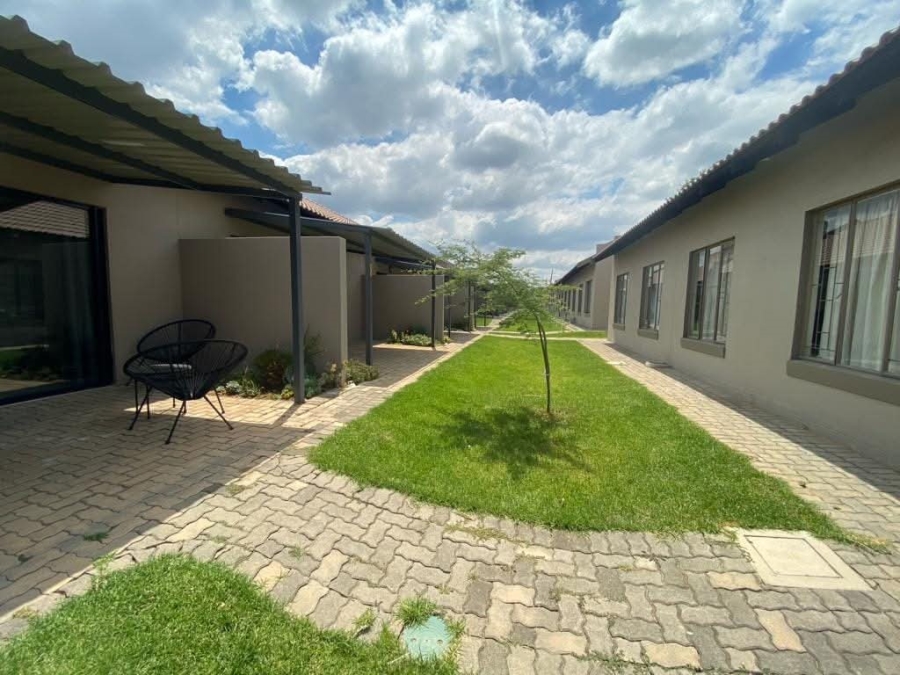 2 Bedroom Property for Sale in Heatherdale AH Gauteng