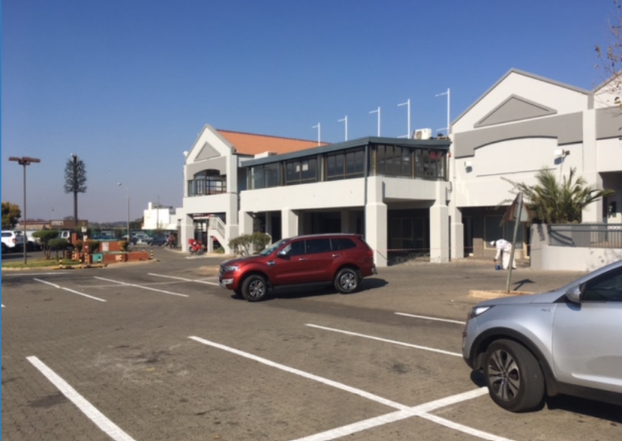 To Let commercial Property for Rent in New Redruth Gauteng