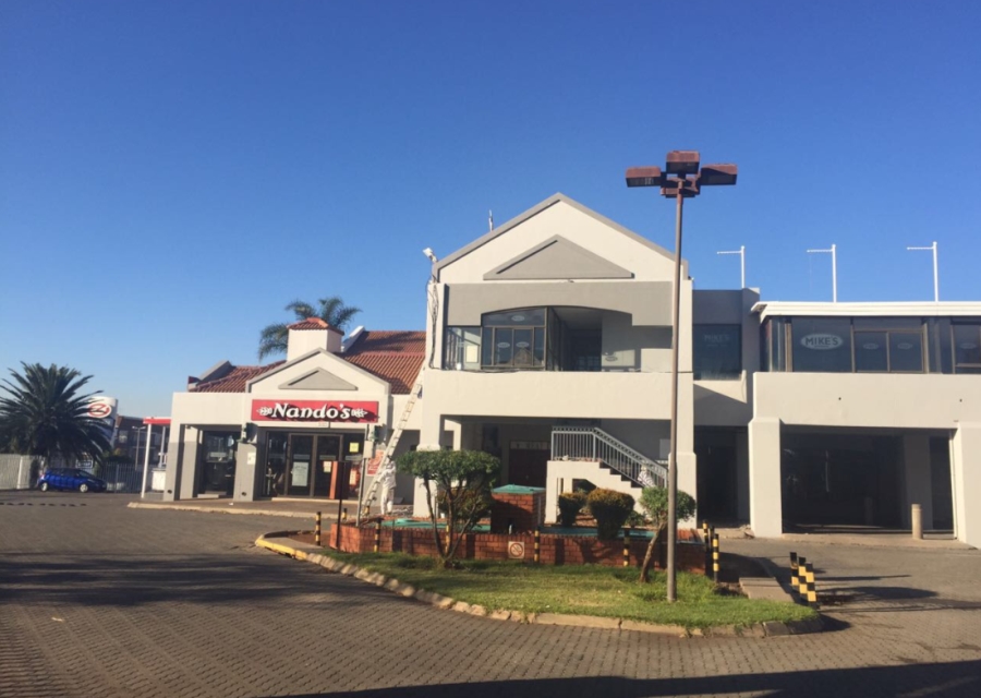 To Let commercial Property for Rent in New Redruth Gauteng